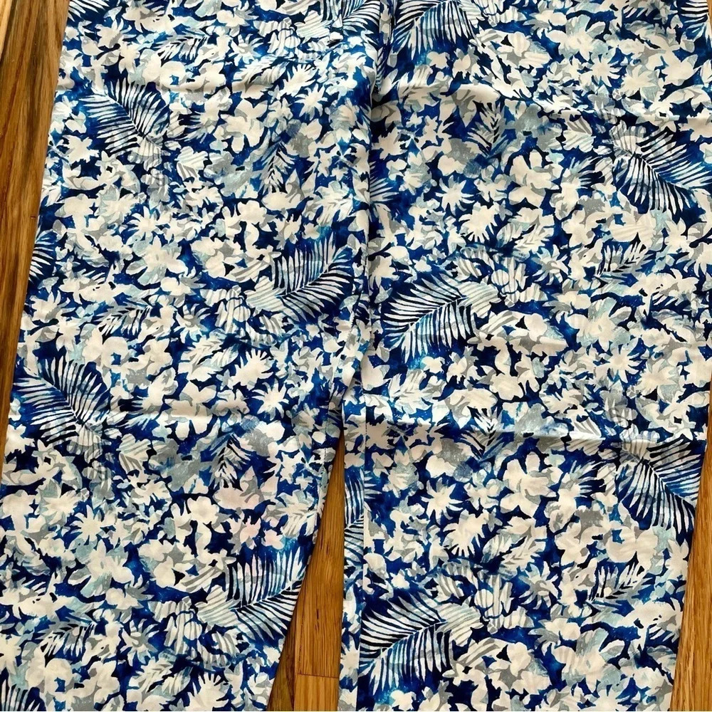 Theory Blue & White Floral Silk High Waisted Crop Pants Size 2 - Picture 2 of 5